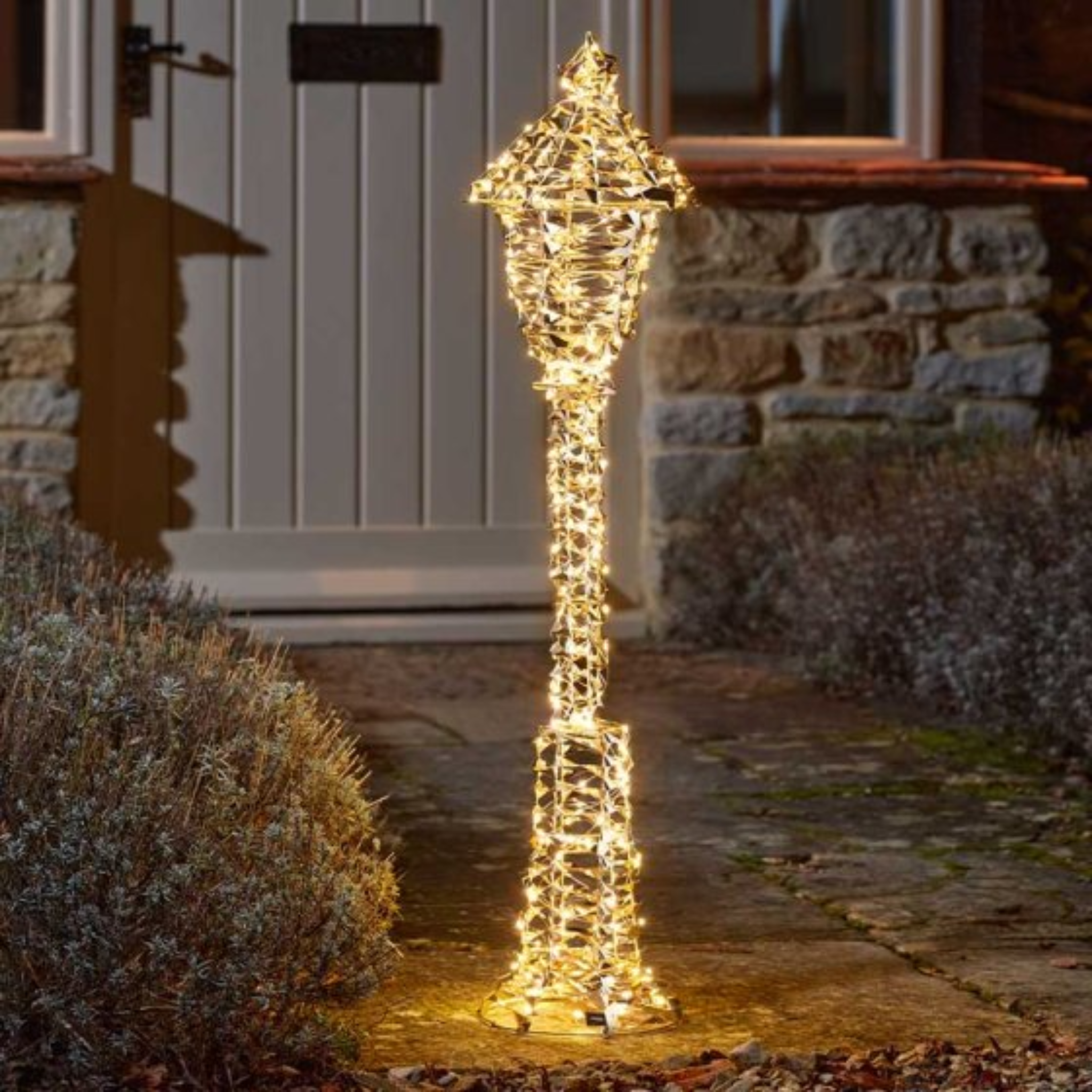 GoldTwist Lamp Post 2506041 Smart Garden Christmas Mulligans of Ballaghaderreen