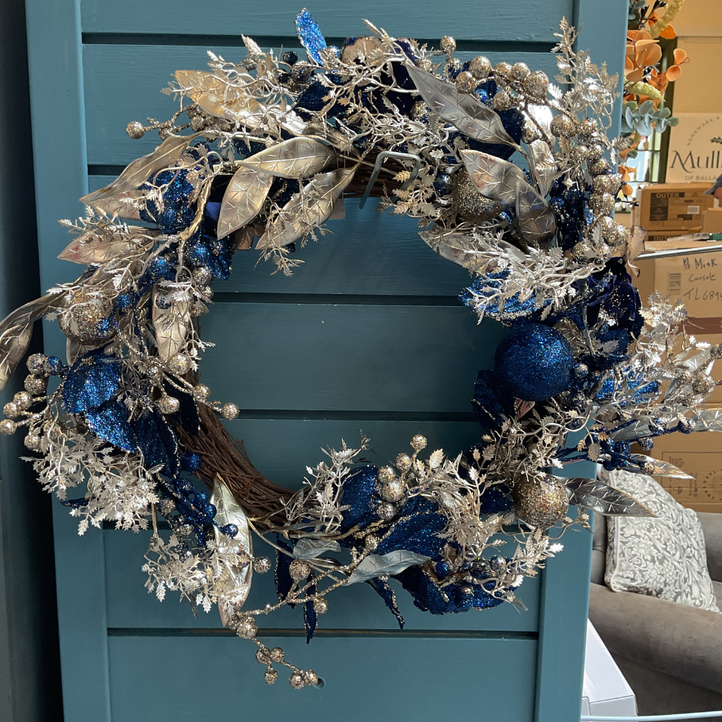58cm Gold Wreath with Blue Baubles Shatchi 232560 Mulligans of Ballaghaderreen