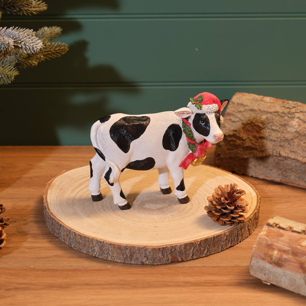 Christmas Farm Resin Cow Ornament 7CF110 Richard Langs Mulligans of Ballaghaderreen