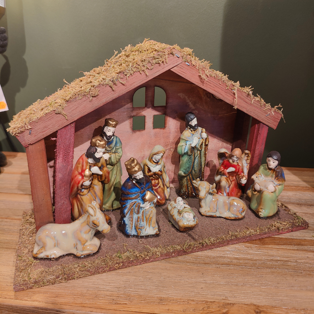 Christmas Nativity Crib Gisela Graham Mulligans of Ballaghaderreen 