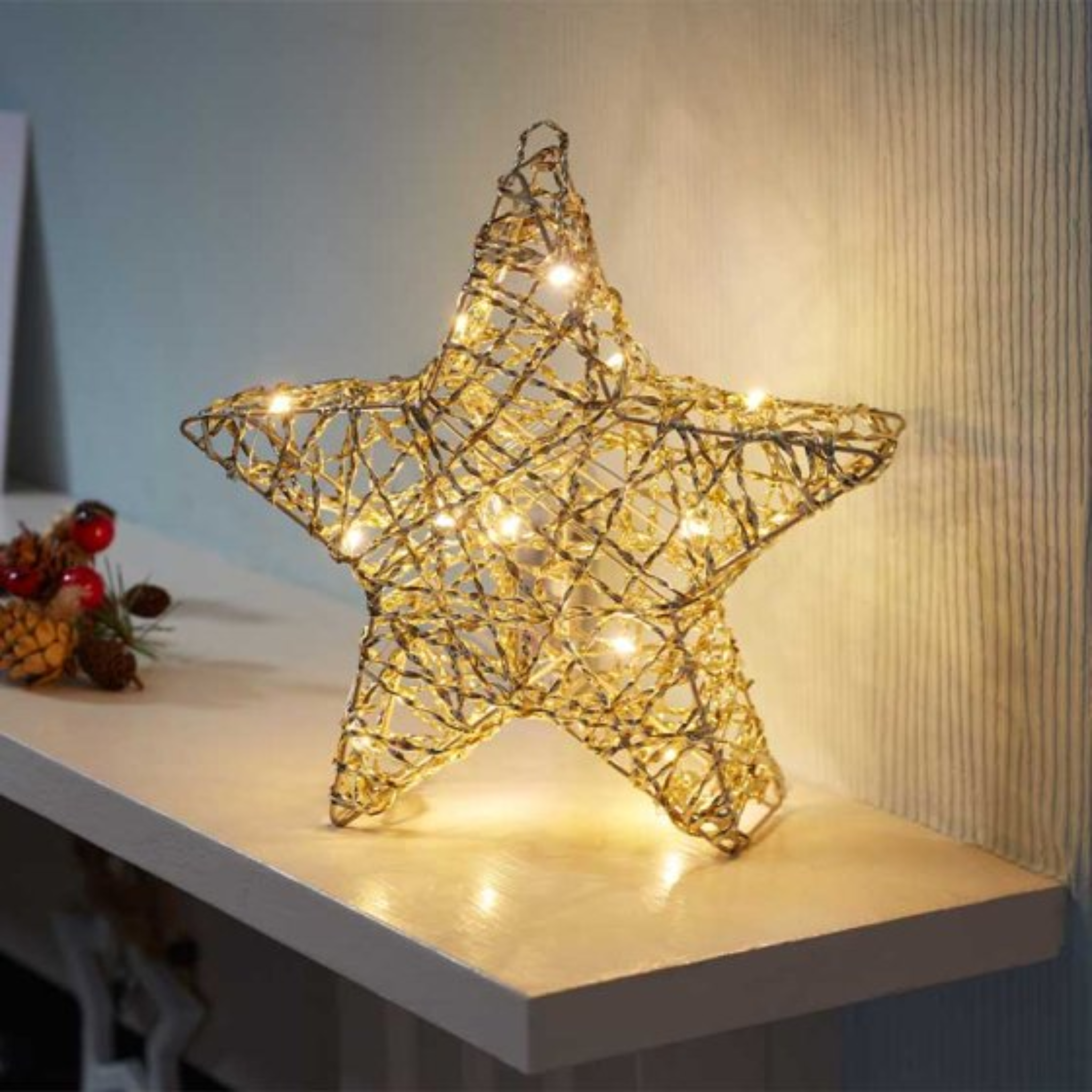 Gold Weave WonderStarlet! - 30cm 2532120 Smart Garden Christmas Mulligans of Ballaghaderreen