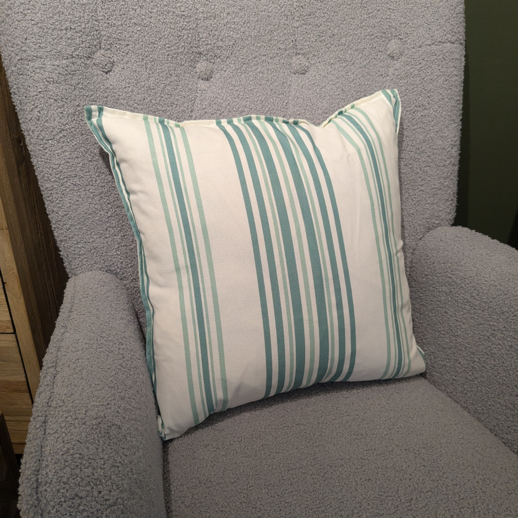 Green Tudor Feather Scatter Cushion GTFSC Millford Linen Mulligans of Ballaghaderreen 
