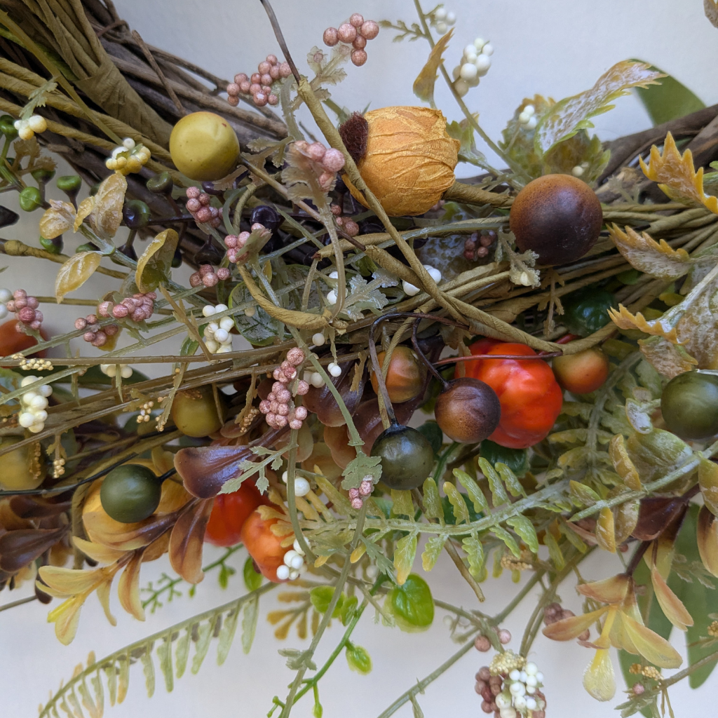 Mini Pumpkin and Berries Wreath Y31 41749 Tara Lane Mulligans of Ballaghaderreen