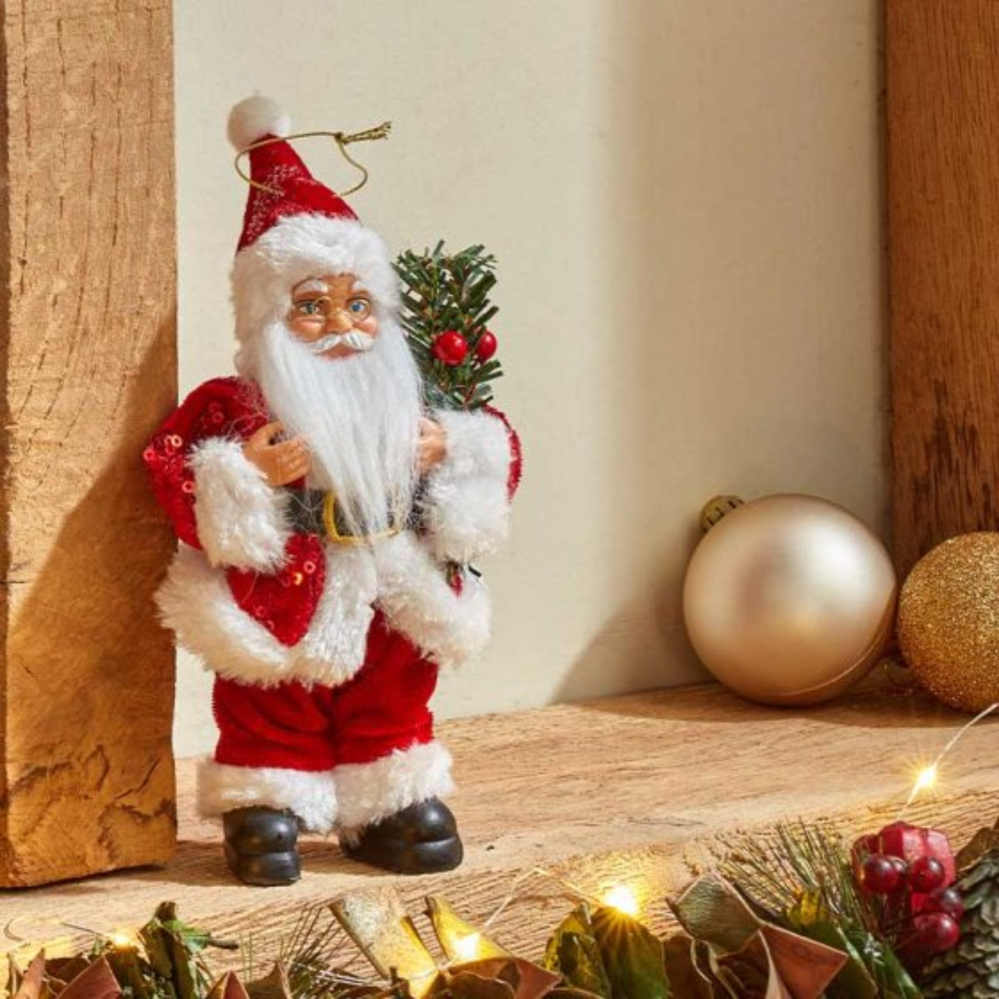 Sequin Santa! Pendant 2516056 Smart Garden Christmas Mulligans of Ballaghaderreen