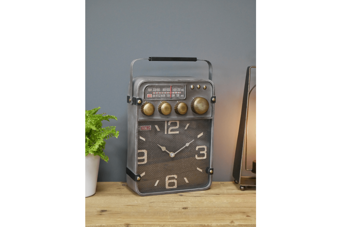 Retro Transistor Radio Style Clock