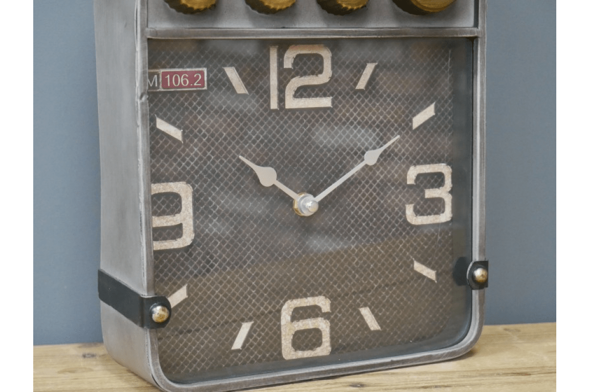 Retro Transistor Radio Style Clock